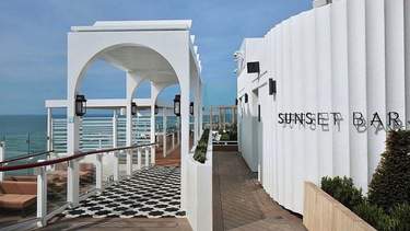 Celebrity Cruises The Sunset Bar 5.jpg